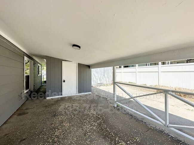 Building Photo - 442 W 2350 N