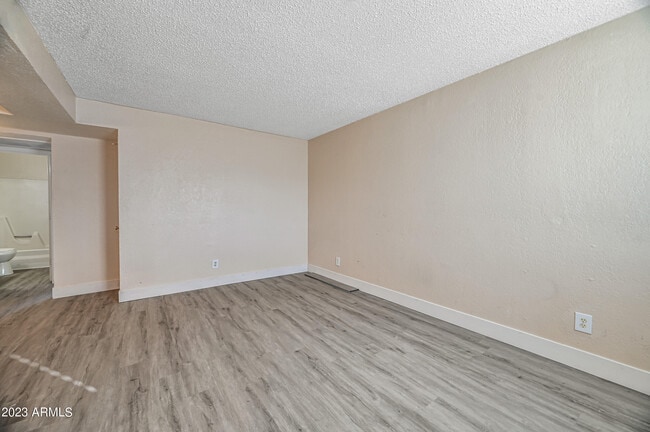 Building Photo - 3141 E Cypress St