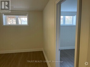 Building Photo - 129 Coleridge Ave