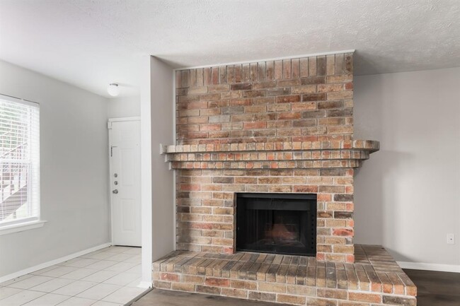 Foto del edificio - 10555 Turtlewood Ct