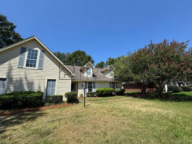 Foto del edificio - 33 Sandlewood Dr