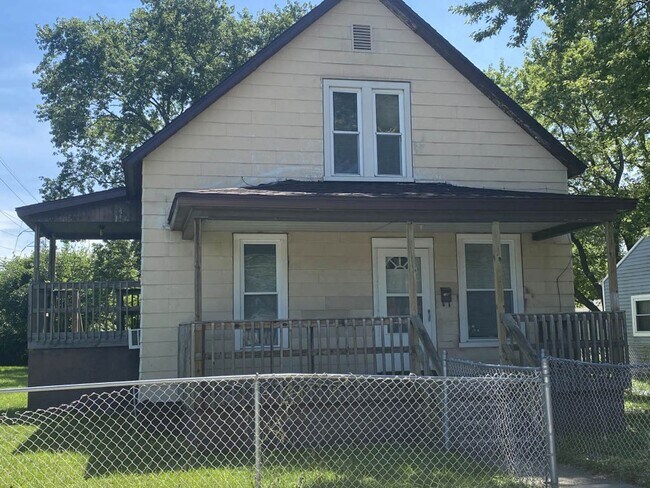 Foto del edificio - 3 Bedroom House, Champaign IL