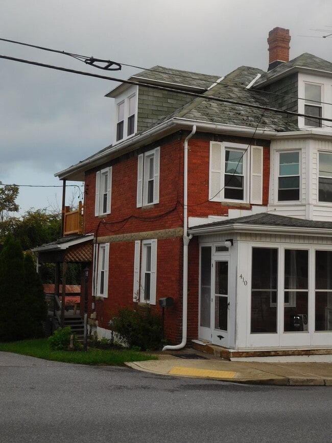 Building Photo - 408-410 Fairview Avenue