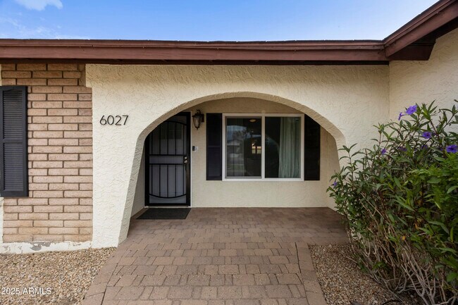 Building Photo - 6027 E Spring Rd