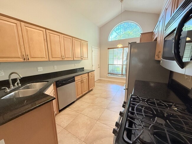 Building Photo - NE Tallahassee Home in Top School District