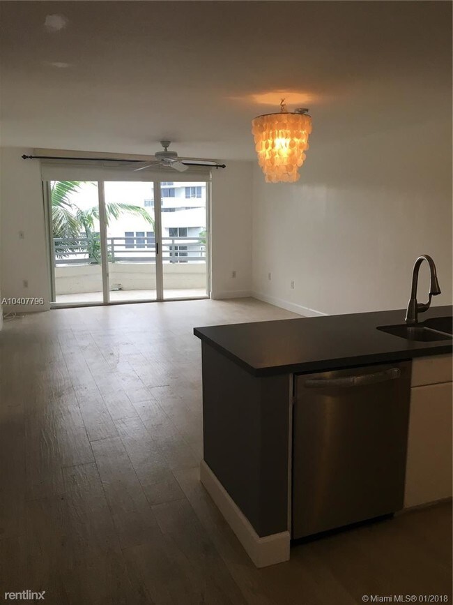 Foto del edificio - 1400 Bay Rd