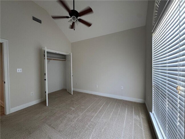 Building Photo - 5544 Fairfield Pl