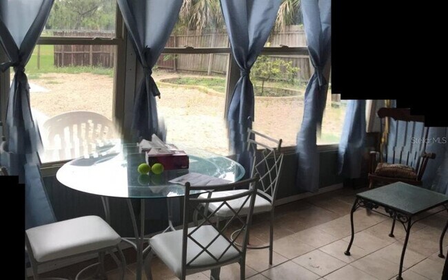 Building Photo - 3680 Whiting Dr SE