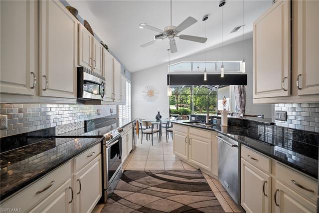 Foto del edificio - 23880 Creek Branch Ln