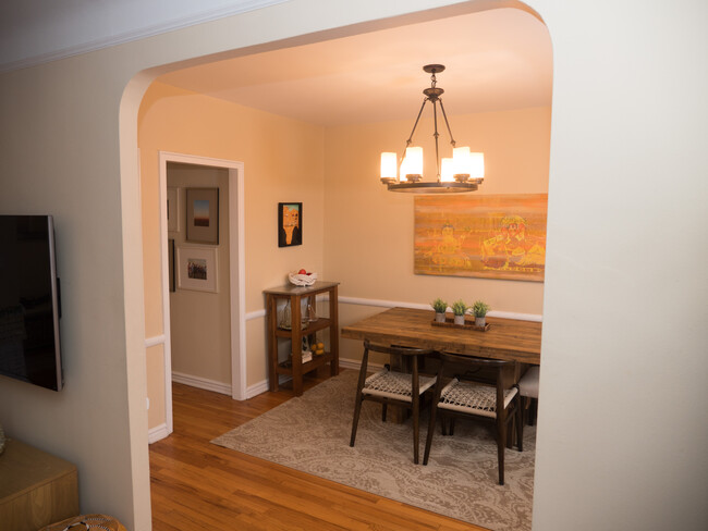 Formal Dining Room - 192 Garth Rd