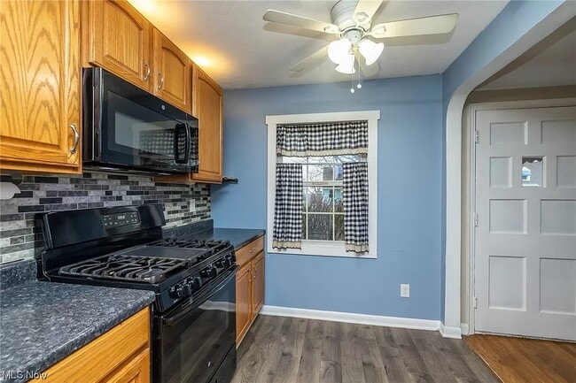 Building Photo - 15500 Benhoff Dr