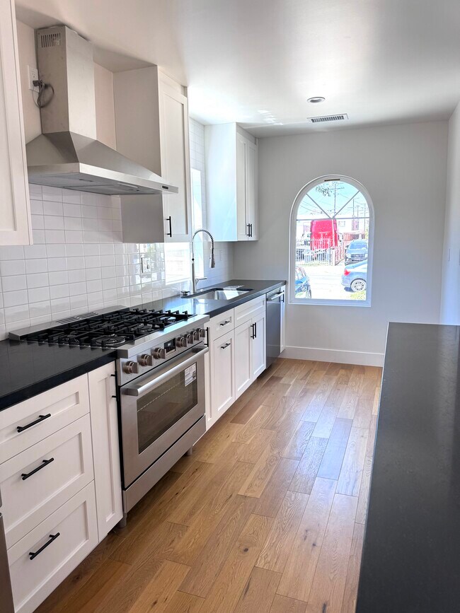 Building Photo - 3062 Field Ave