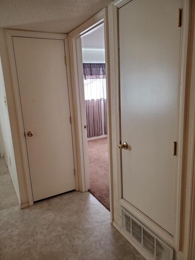 Foto del edificio - 1428 Saunders Rd SW