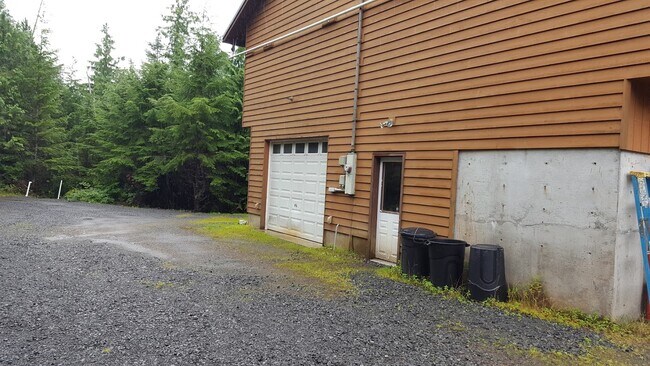 Building Photo - 297 Bunchberry Ln