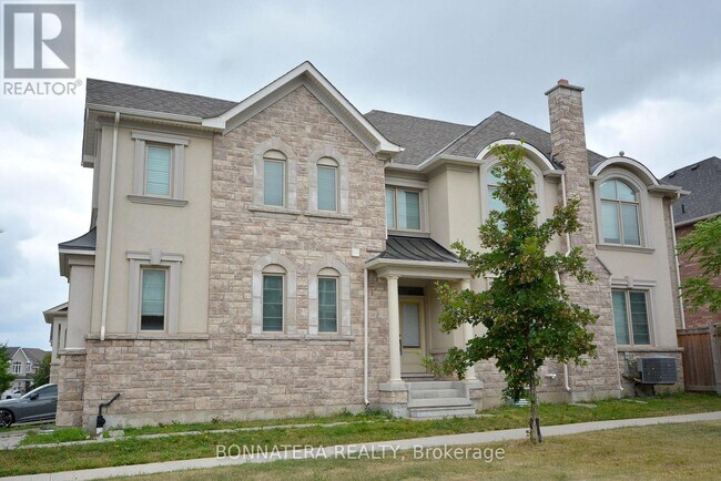 Building Photo - 3182 Daisy Way