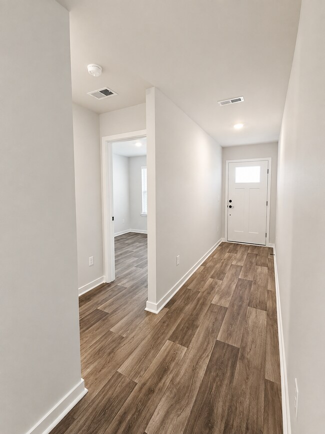 Foto del edificio - 332 Pleasant Vly Dr