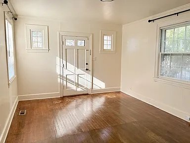Foto del edificio - 918 Iredell St