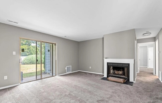 Photo - 617 Covington Ct Apartment