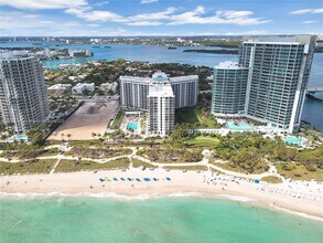Building Photo - 10275 Collins Ave