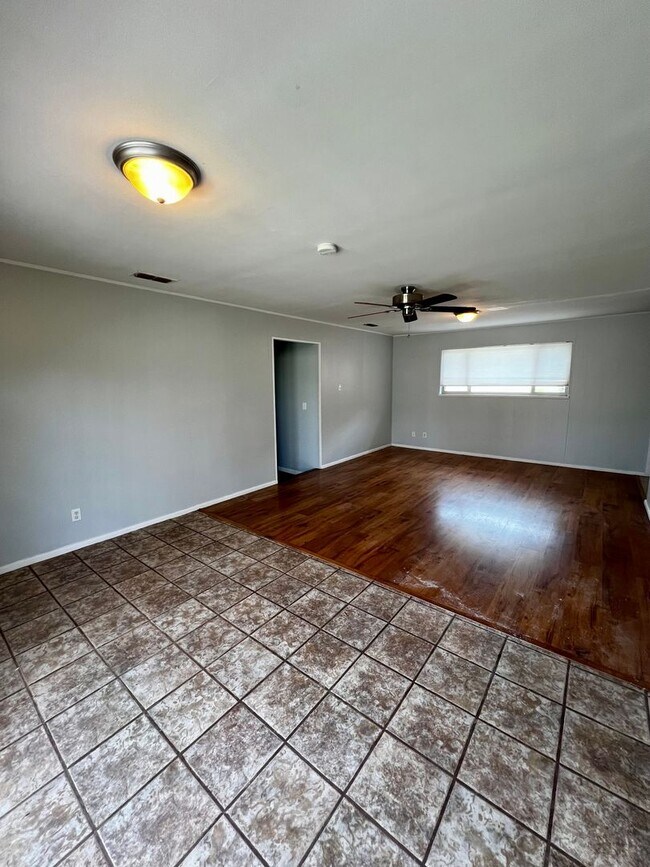 Foto del edificio - LT-3000 Buffalo Gap