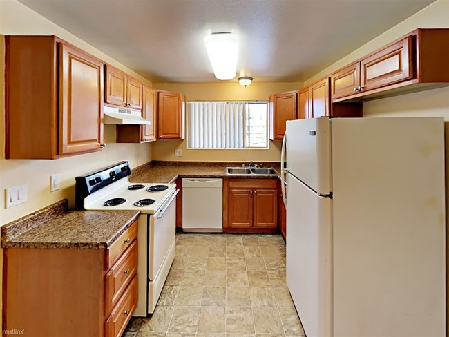 Building Photo - 2 br, 2 bath Apartment - 450 Jamacha Rd Apt H