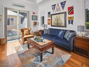 Building Photo - 165 Broad Ave S