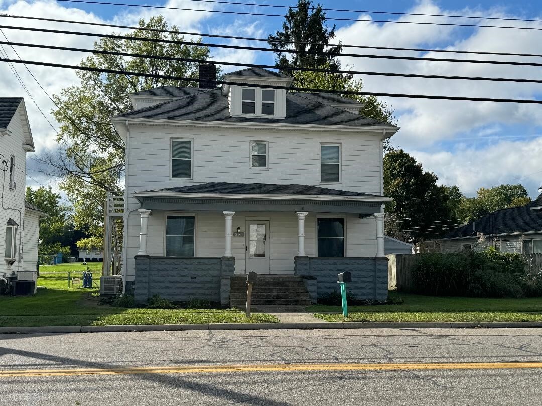 609 West Main - Large Front porch - 609 W Main St
