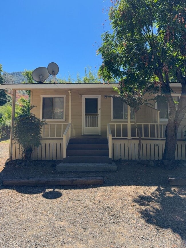 Building Photo - 6599 Hohape Ave