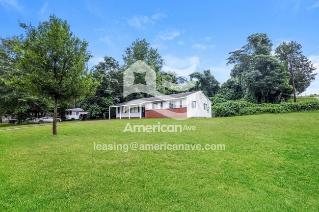 Building Photo - 904 Kirkland Dr