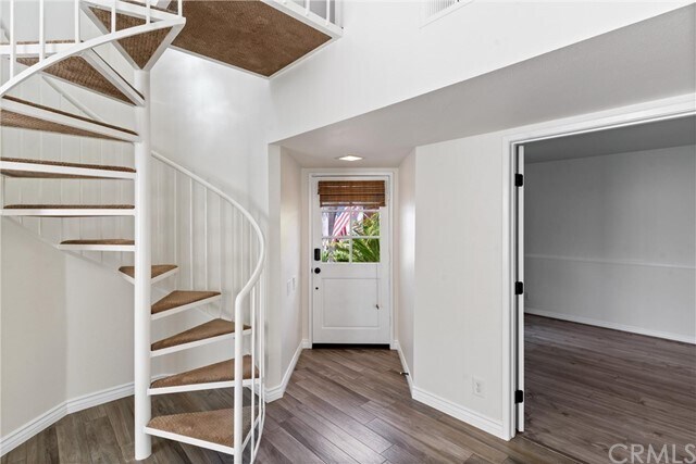 Building Photo - 716 Via Otono