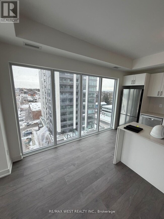 Photo du bâtiment - 705 Davis Dr