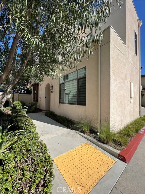 Primary Photo - 2027 N Orange Olive Rd