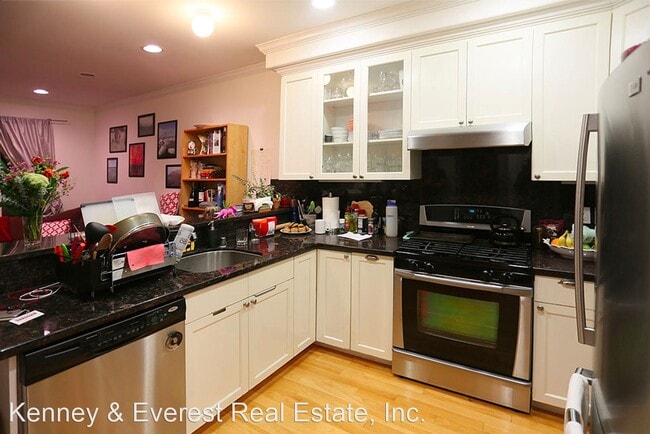 Building Photo - 3 br, 2 bath House - 63 John Street