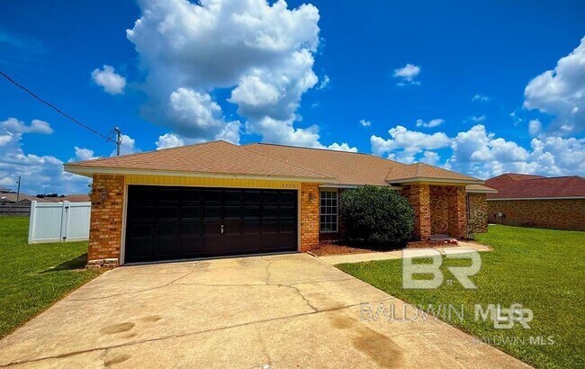 Building Photo - 33701 Rosalia Ave