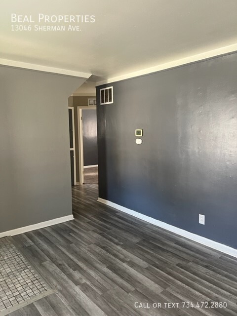 Building Photo - 13046 Sherman Ave