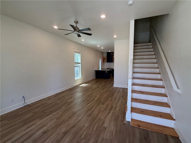 Foto del edificio - 1365 S Duncan Ave