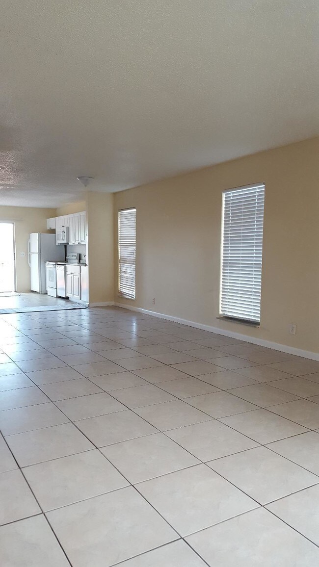 Foto del edificio - 4786  Orleans Court D