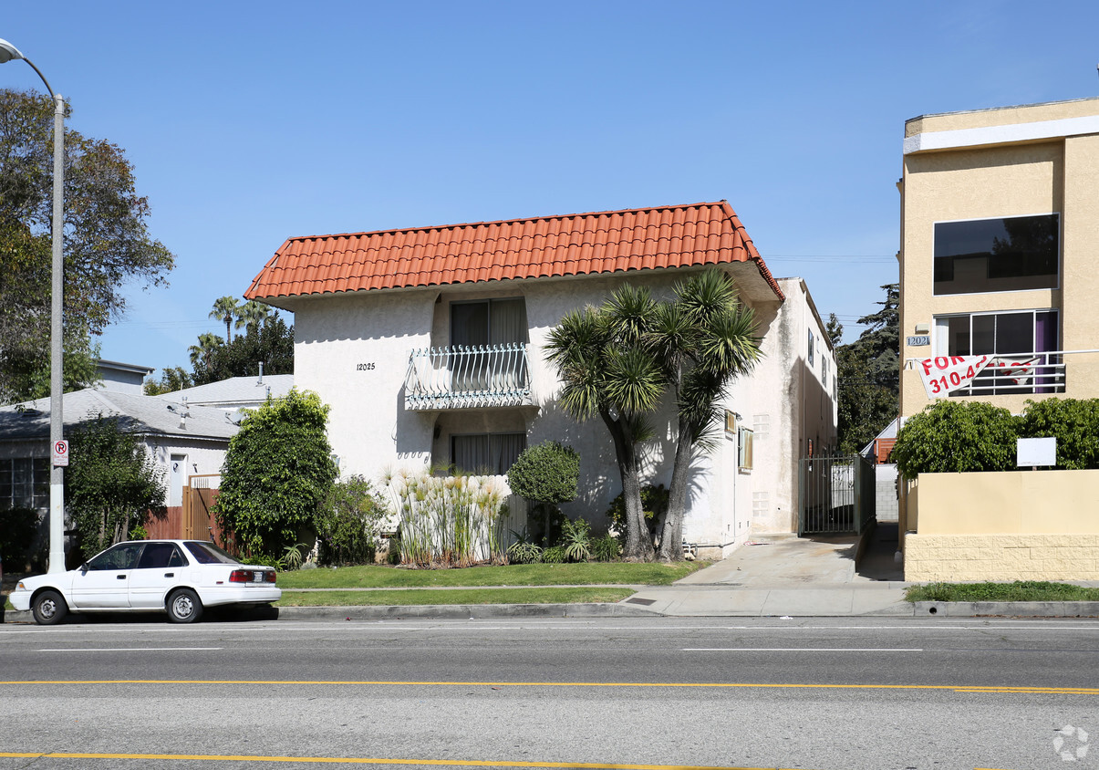 Primary Photo - Washington Place Apartments