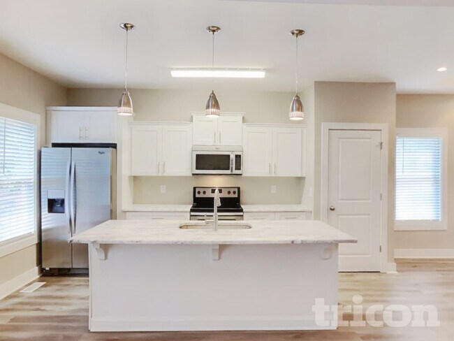 Building Photo - 1765 Bridgecrest Dr