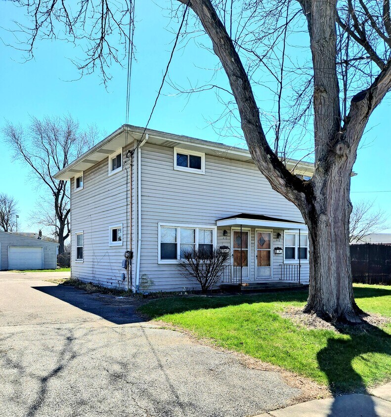 Primary Photo - 440 Morgan St