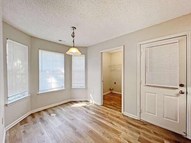 Building Photo - 7661 Ragland Pl