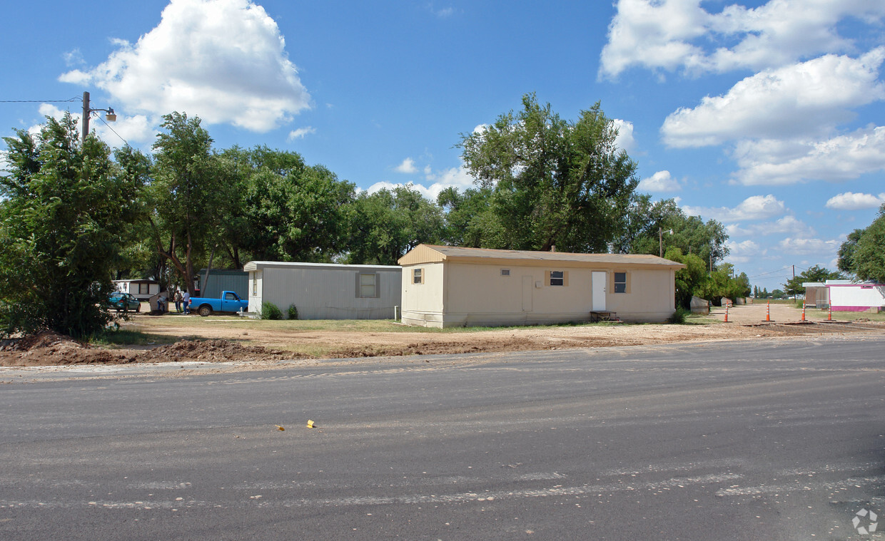 Building Photo - Plainview Mobile Home Park