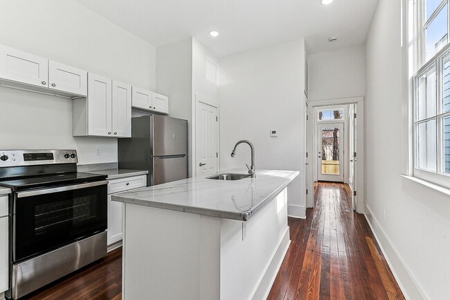 Photo - 2513 Delachaise St Apartment