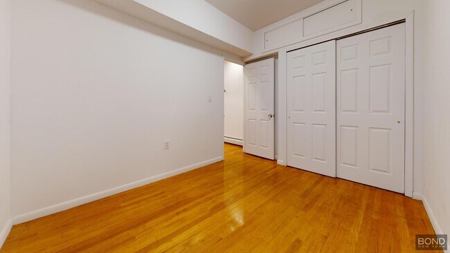 Foto del edificio - 237 E 5th St