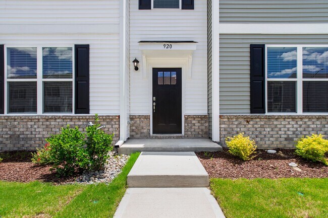 Foto del edificio - Brand-New Townhome in Anderson Farm – Minutes from Downtown Wendell & Wendell Falls