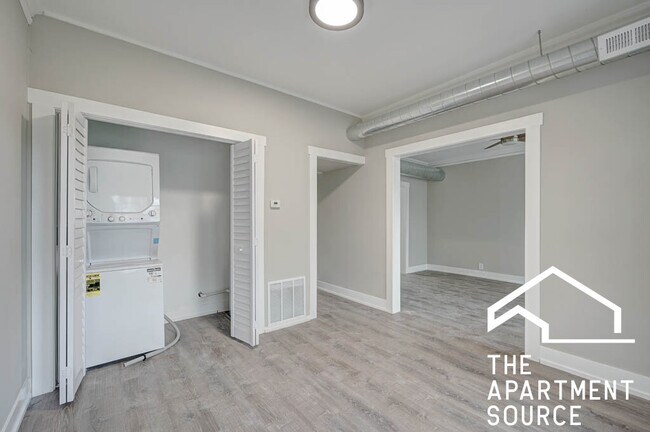 Foto del edificio - 6523 N Newgard Ave