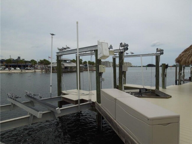 Foto del edificio - 6423 Harbor Dr