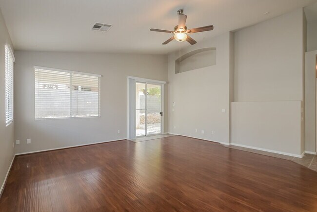Building Photo - 71 St Johns Wood Ave