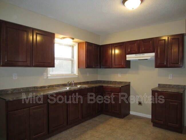 Foto del edificio - 4860 Faith Cove