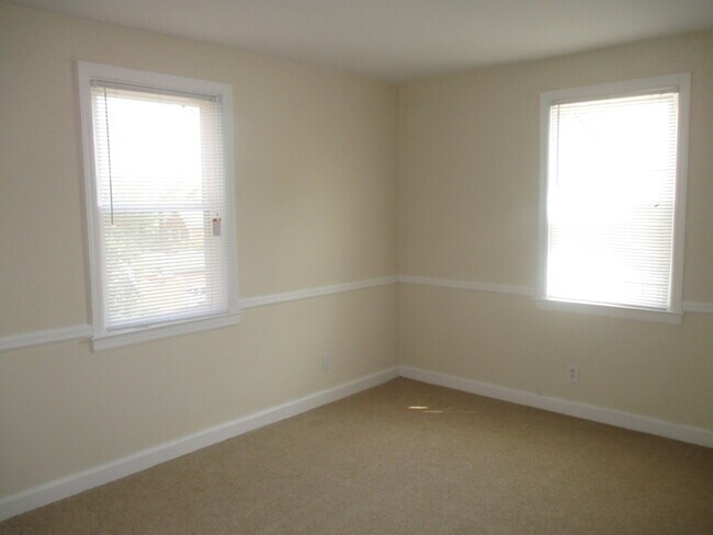 Foto del edificio - 3BR/2BA End of Group Townhouse Near Morgan...